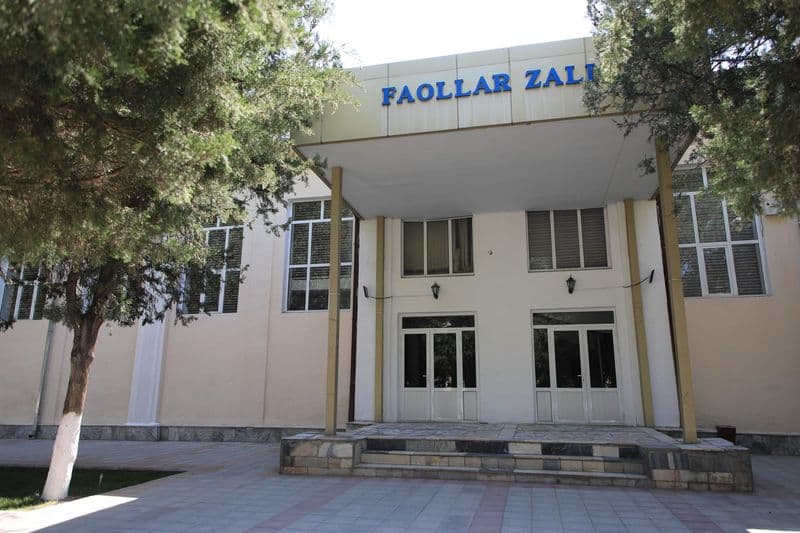 “Faollar zali” binosi