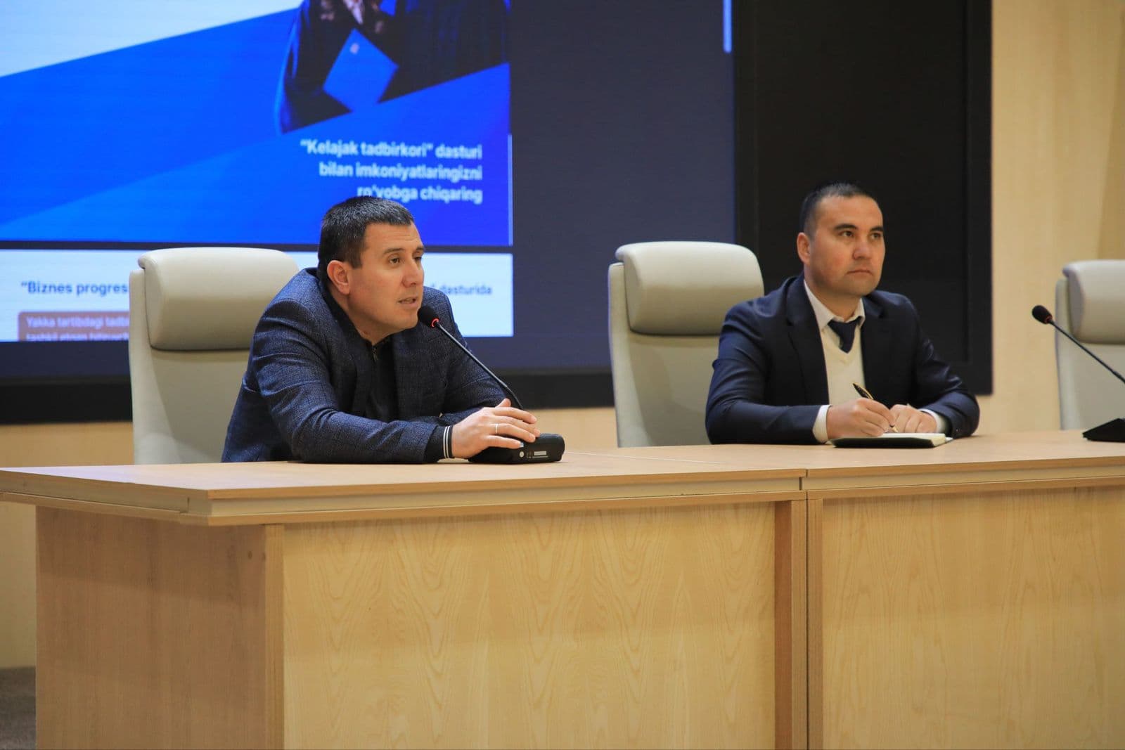 Kredit mahsulotlari taqdimoti: ekranda “Biznes progress” krediti