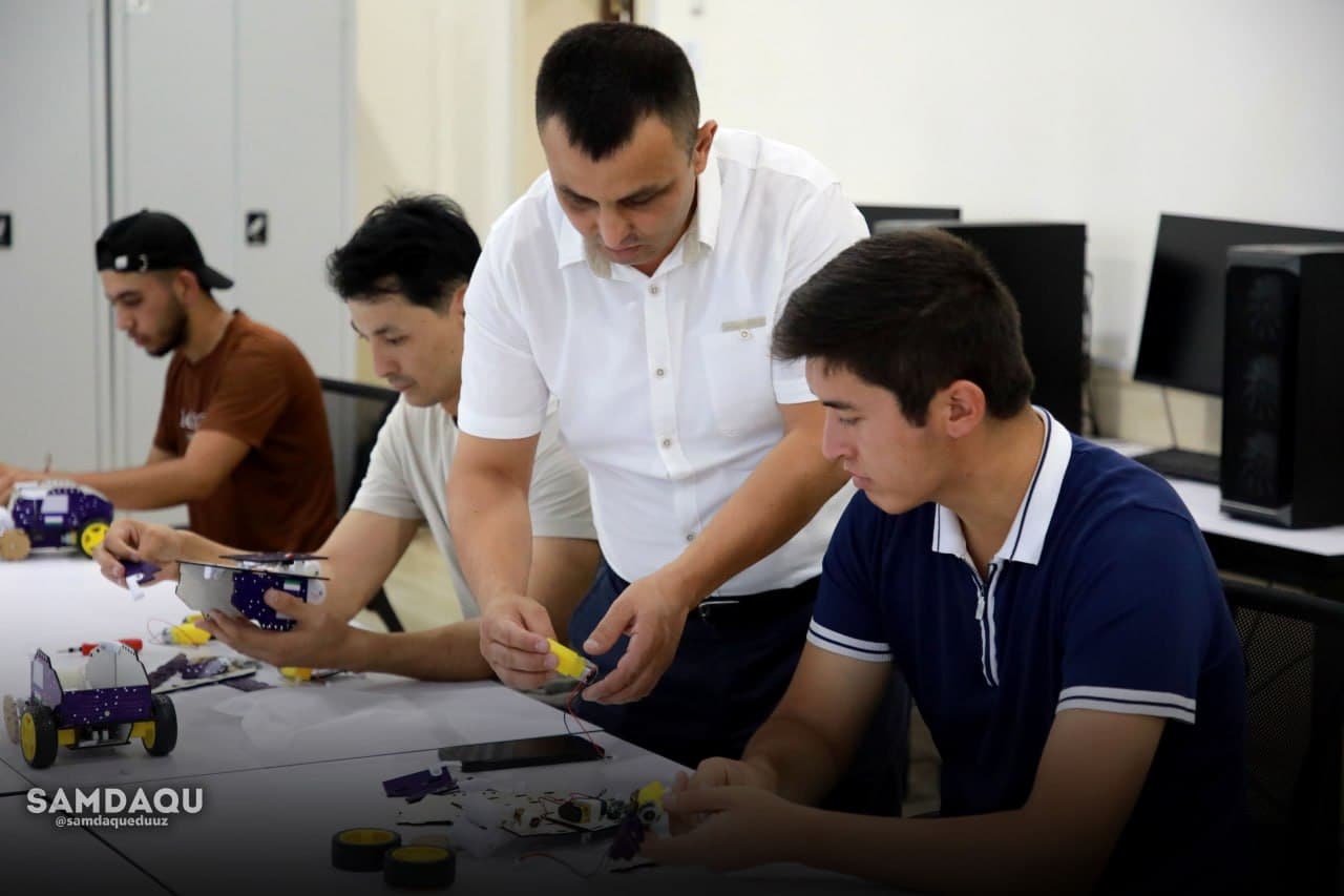 Students at the “Robotics” club